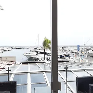 Front Port Line Sleeps 6 Apartment Marbella